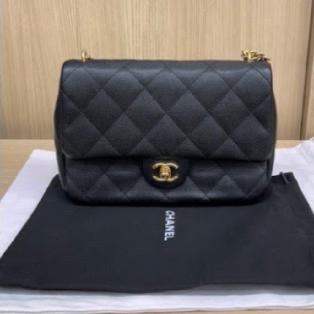 CHANEL Caviar Quilted Medium Sweetheart Rectangular Flap Black